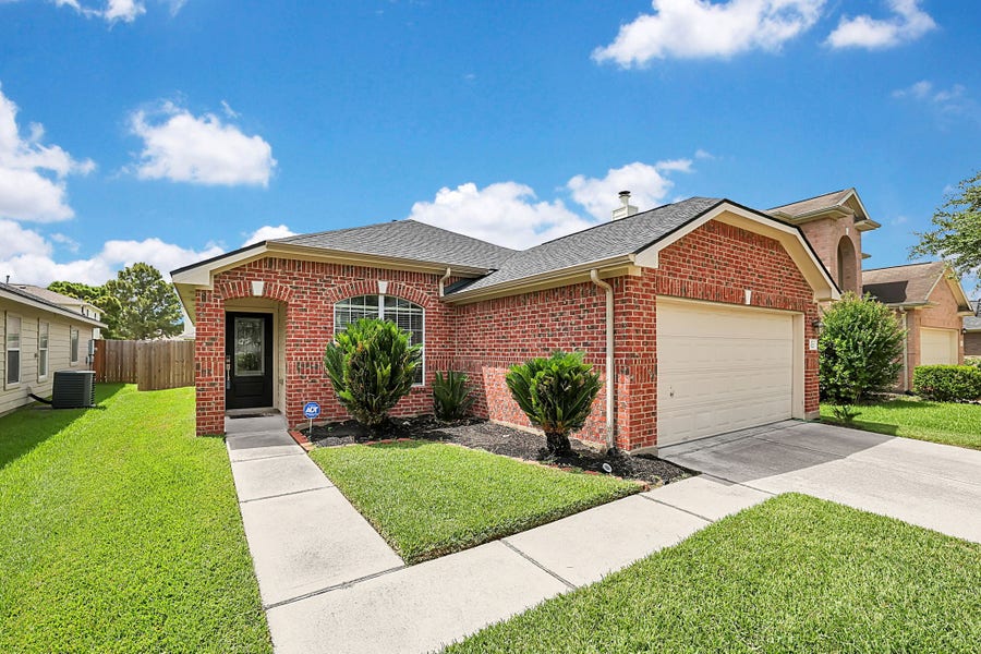 Property photo for 19223 Sagebrush Valley Lane, Cypress, TX