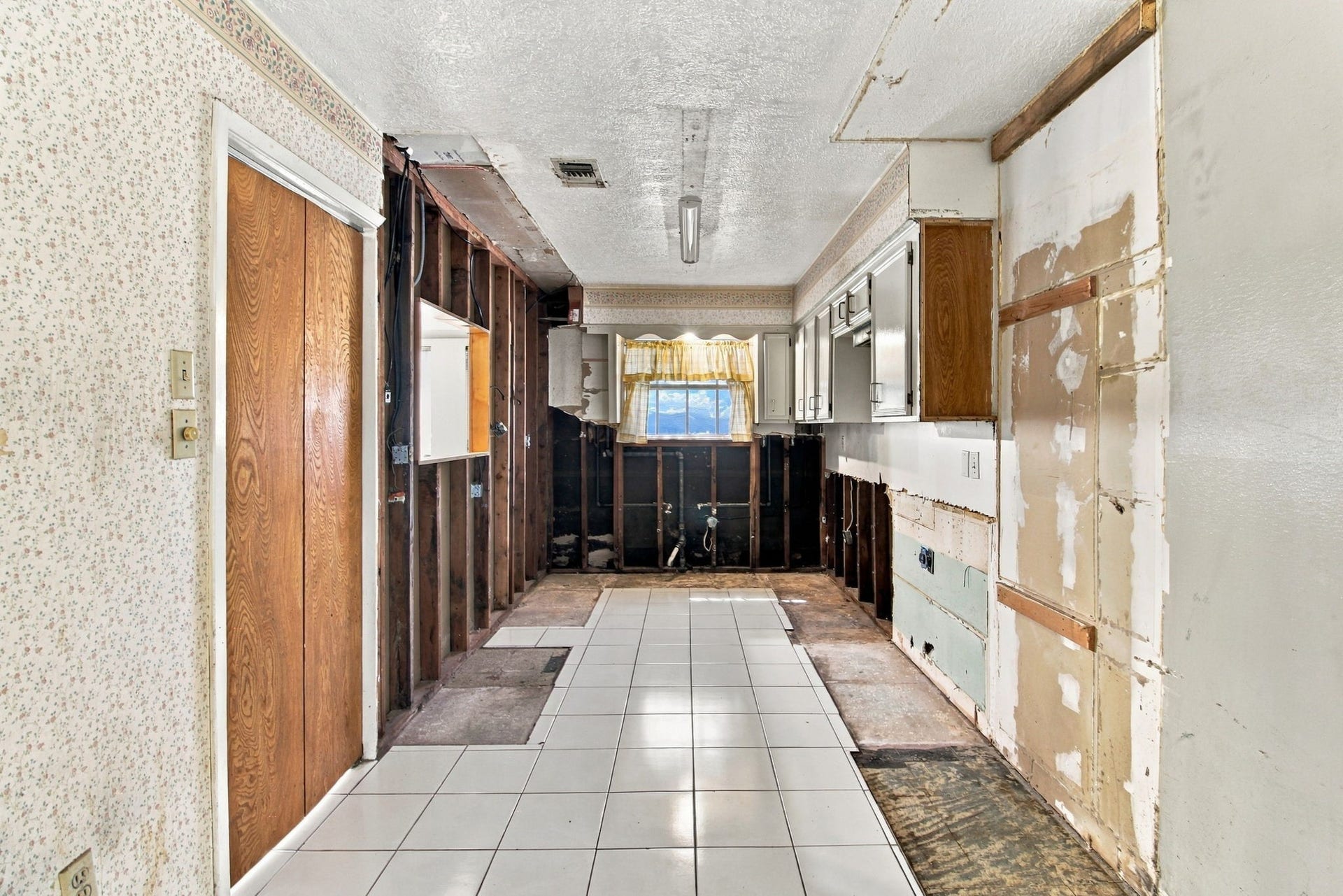 2525 Pickerton Drive, Deer Park, TX 77536 2525 Pickerton Drive, Deer Park, TX 77536
