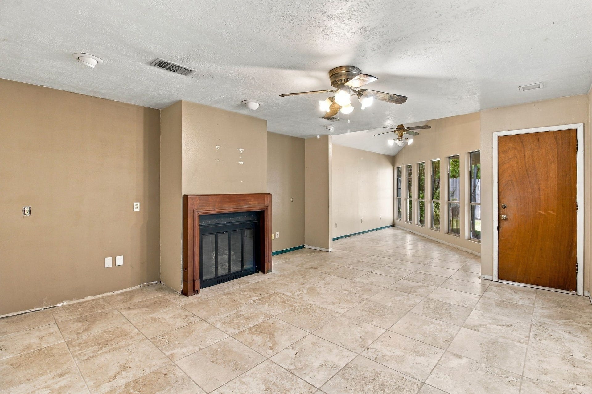 2525 Pickerton Drive, Deer Park, TX 77536 2525 Pickerton Drive, Deer Park, TX 77536