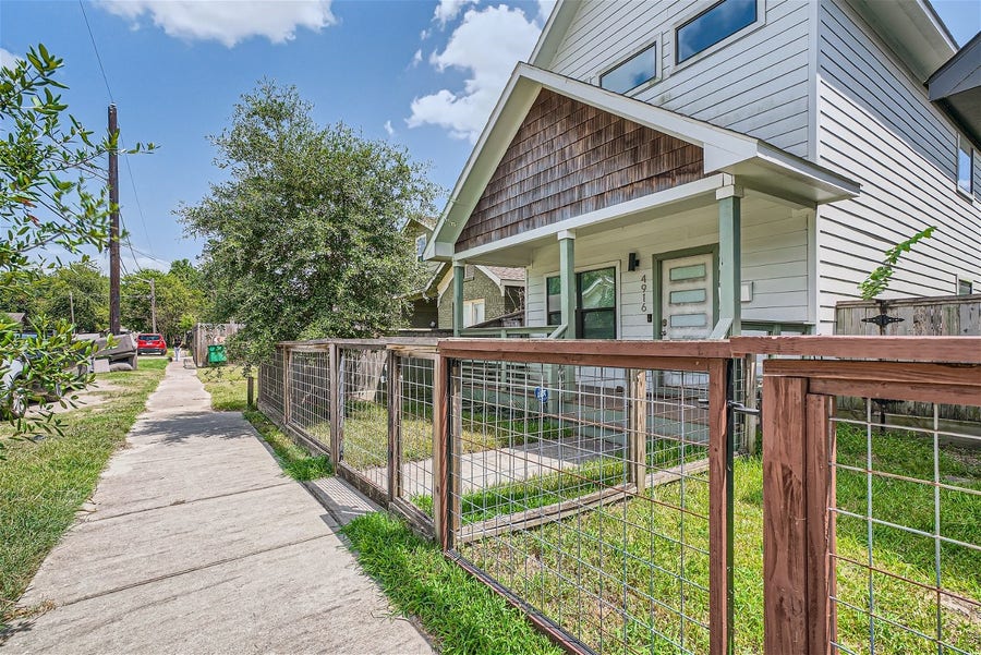 Property photo for 4916 Mckinney Street, Houston, TX