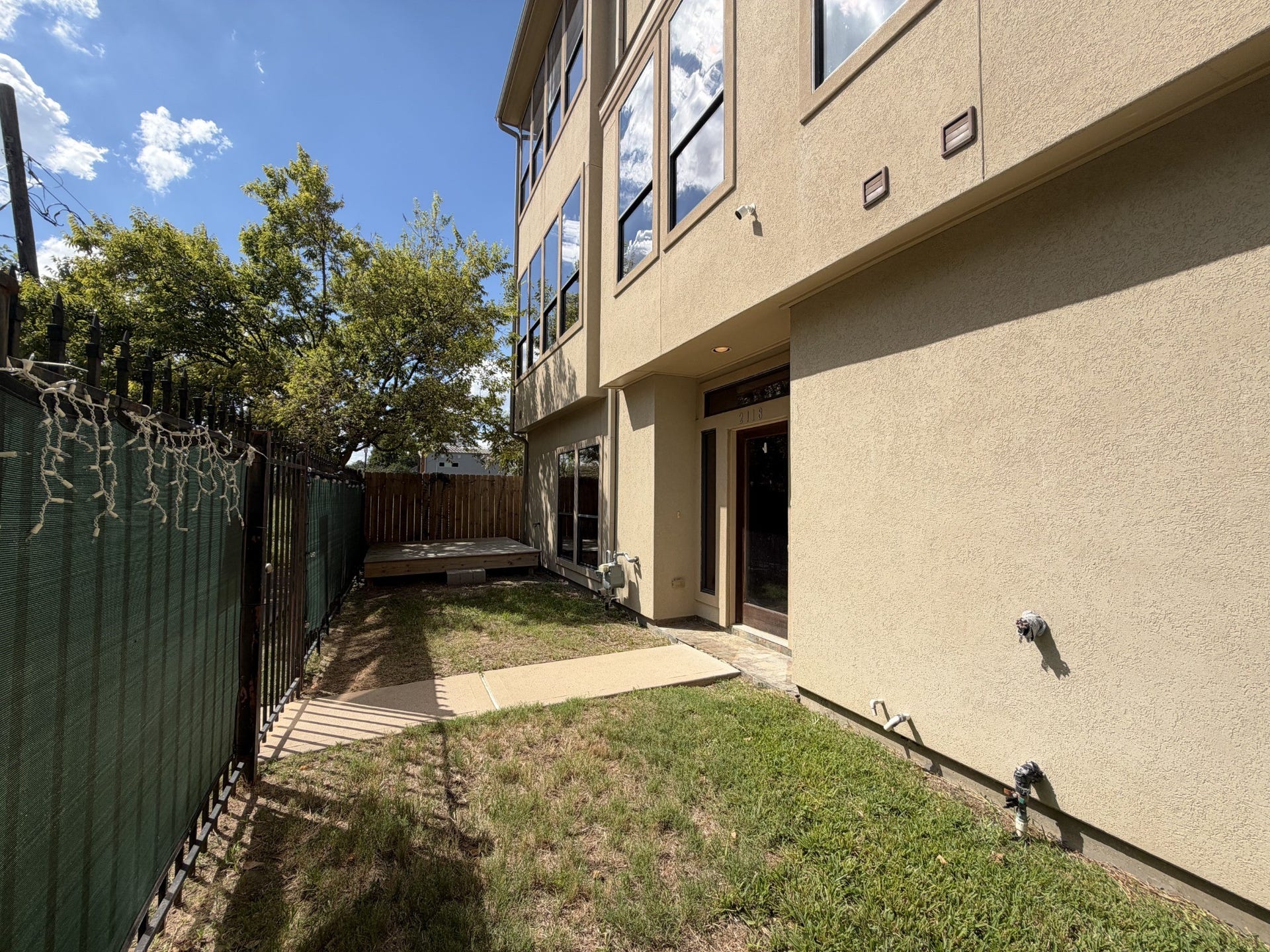 2118 Holman Street, Houston, TX 77004 2118 Holman Street, Houston, TX 77004
