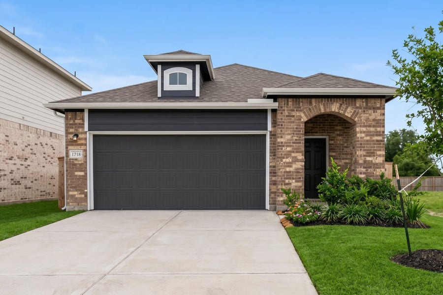 Property photo for 1718 Windrose Bend, Angleton, TX