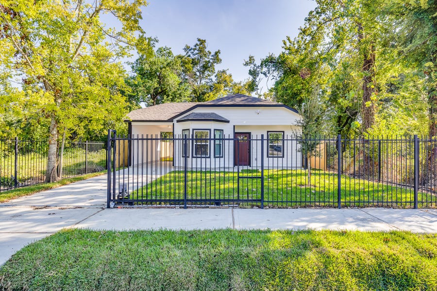 Property photo for 3206 Roland Street, Houston, TX