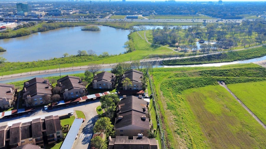 Property photo for 10555 Turtlewood Court, #3005, Houston, TX