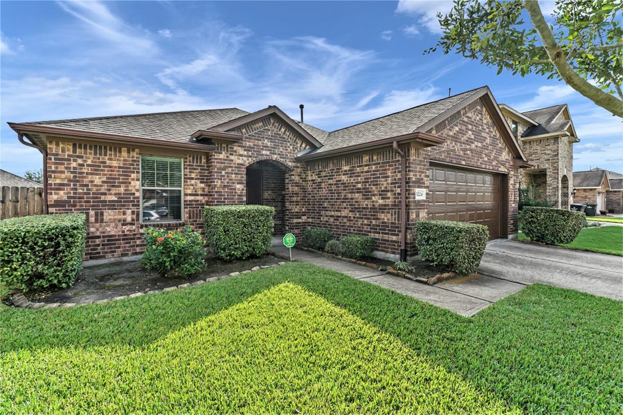 Property photo for 5224 La Rocco Way, Alvin, TX