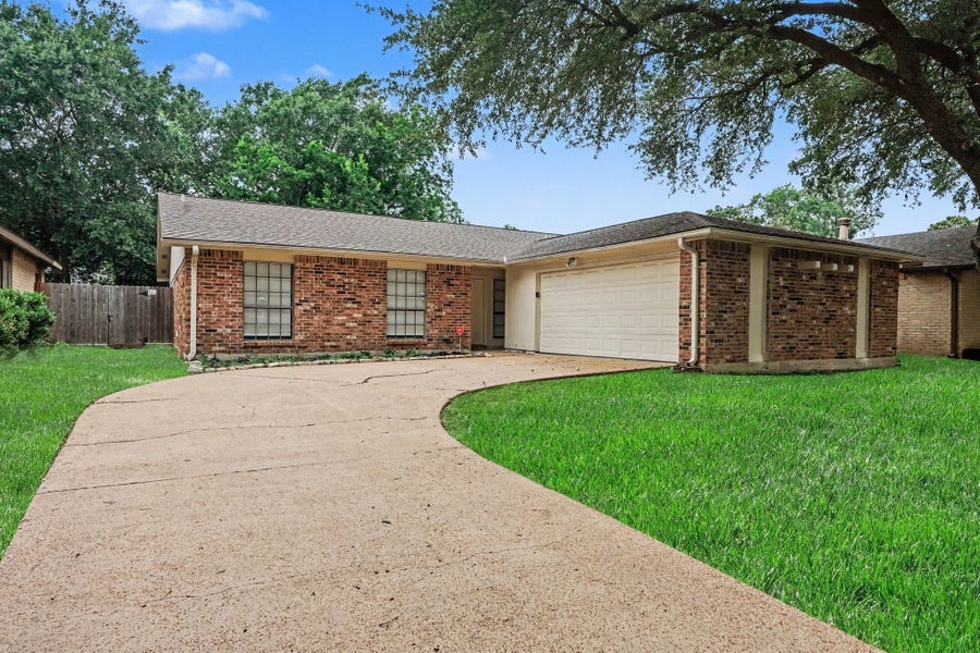 Property photo for 5219 Cairnleigh Drive, Houston, TX