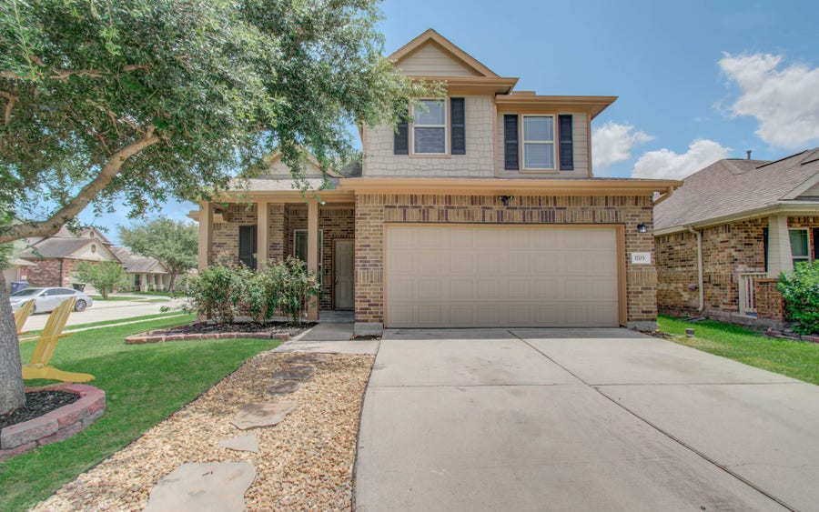 Property photo for 1703 THORNHAMPTON Court, Houston, TX