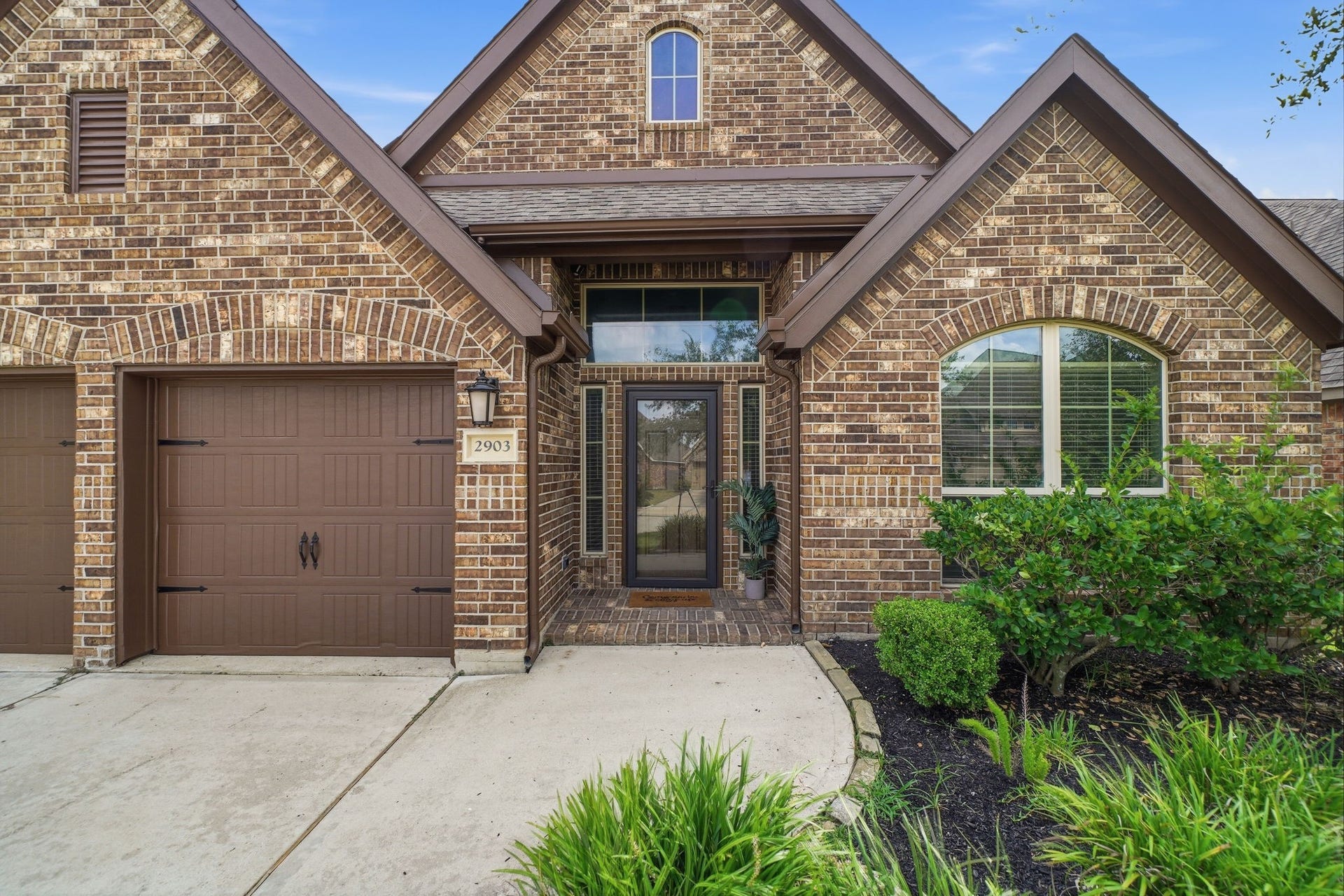 2903 Thornridge Bend Court, Pearland, TX 77584 2903 Thornridge Bend Court, Pearland, TX 77584
