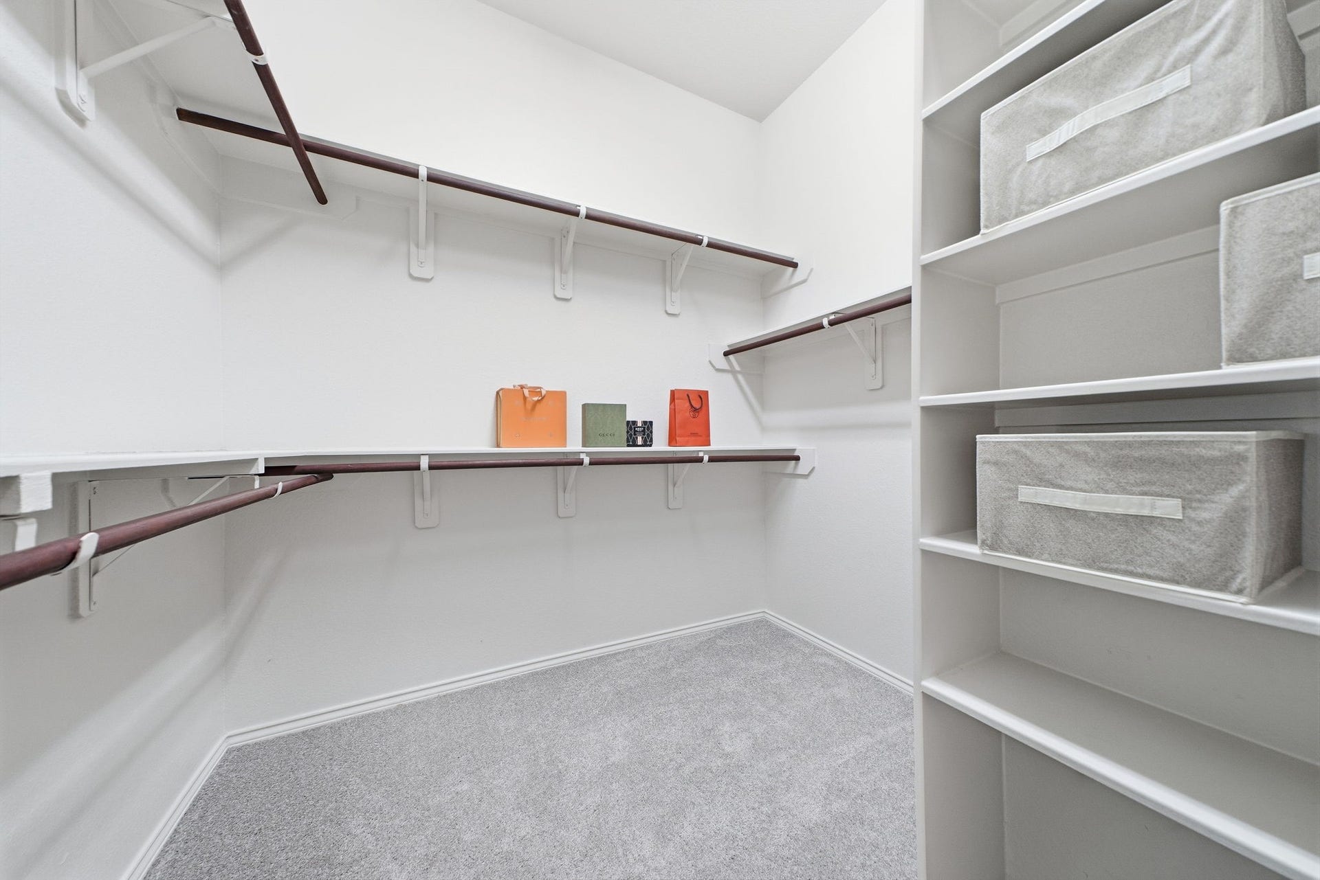 2903 Thornridge Bend Court, Pearland, TX 77584 One of 2 primary walk-in closets