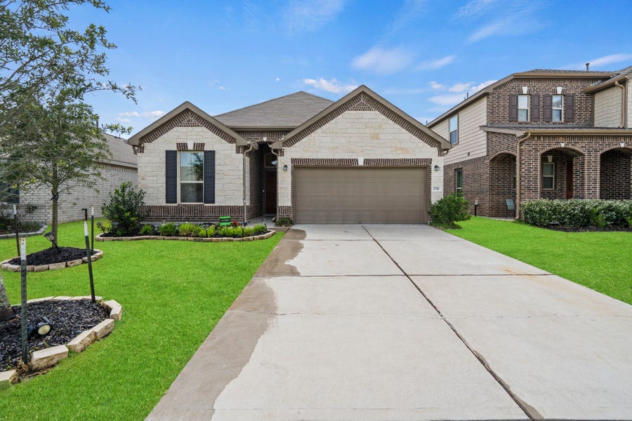 Property photo for 1710 Cheshire Creek Lane, Katy, TX