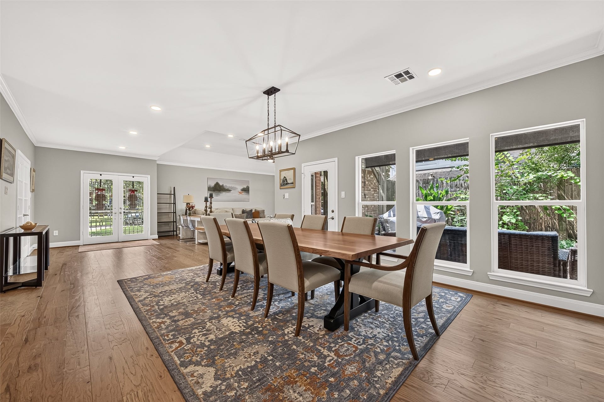 1122 Daria Drive, Houston, TX 77079 Glass door to the right leads to a covered patio.