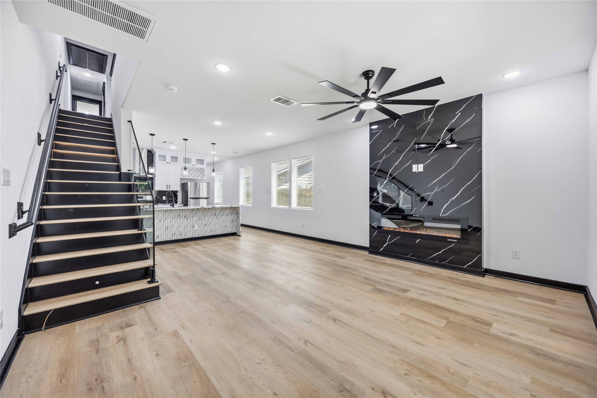 8028 Penrod Street, #A/B, Houston, TX 77028 8028 Penrod Street, #A/B, Houston, TX 77028
