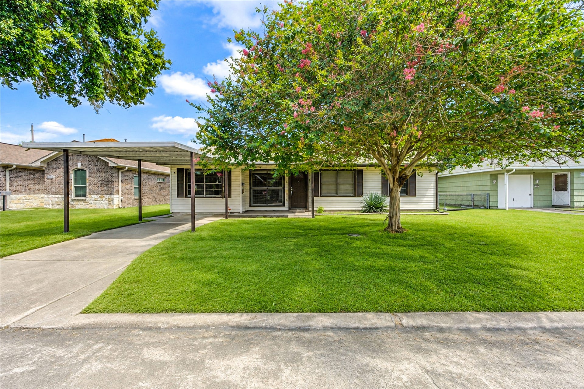 3205 Hays Street, Pasadena, TX 77503 3205 Hays Street, Pasadena, TX 77503
