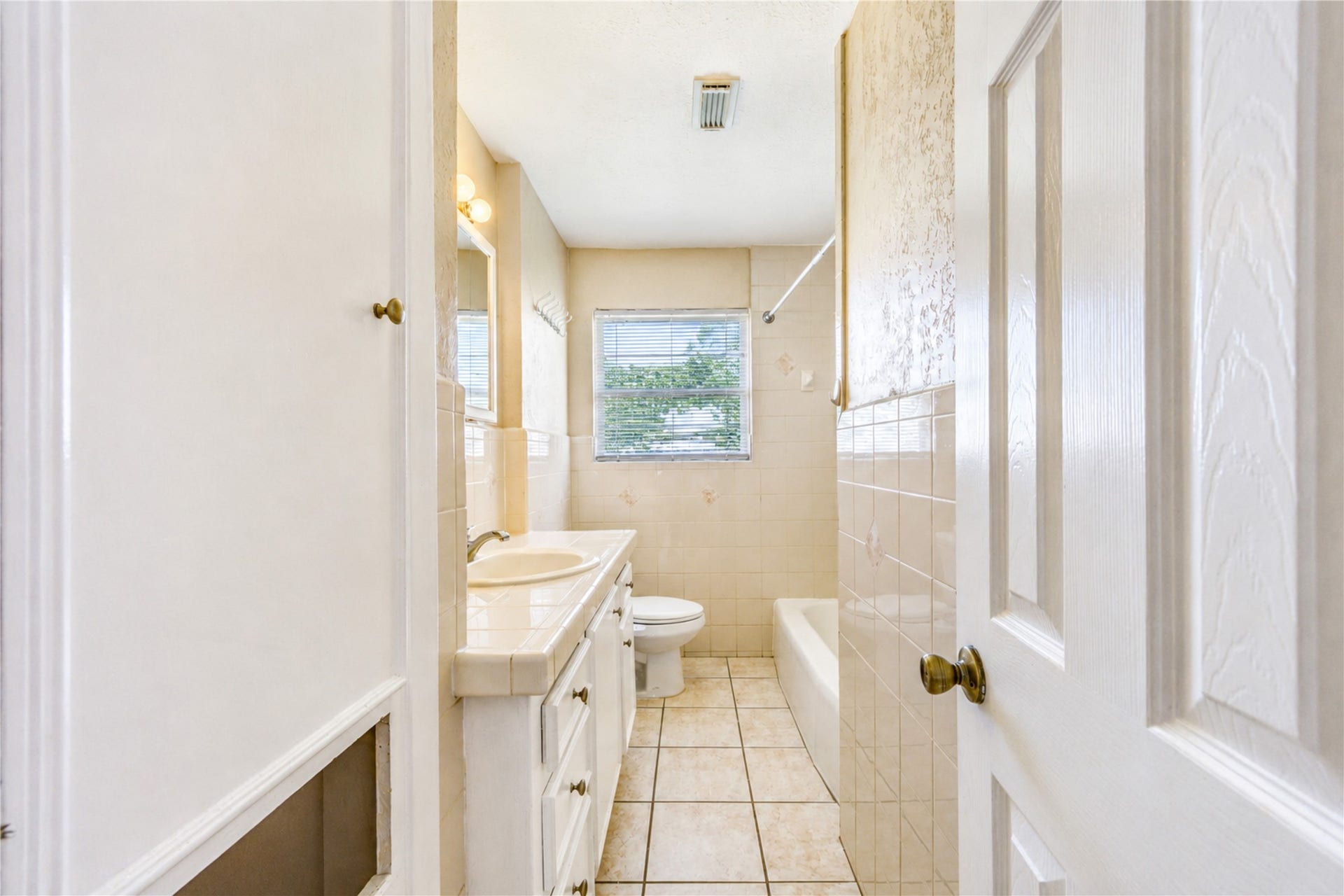 3205 Hays Street, Pasadena, TX 77503 3205 Hays Street, Pasadena, TX 77503