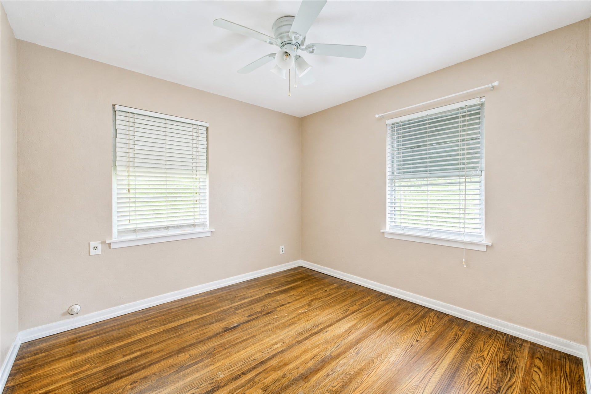 3205 Hays Street, Pasadena, TX 77503 3205 Hays Street, Pasadena, TX 77503
