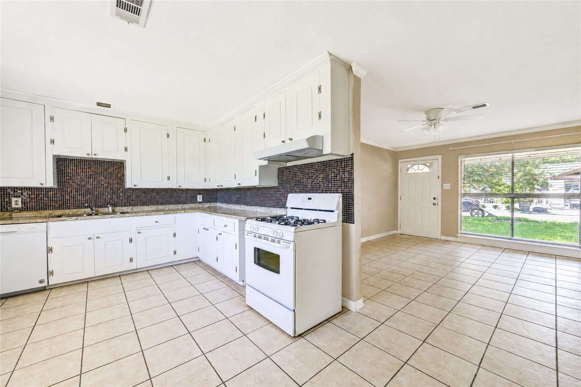 3205 Hays Street, Pasadena, TX 77503 3205 Hays Street, Pasadena, TX 77503