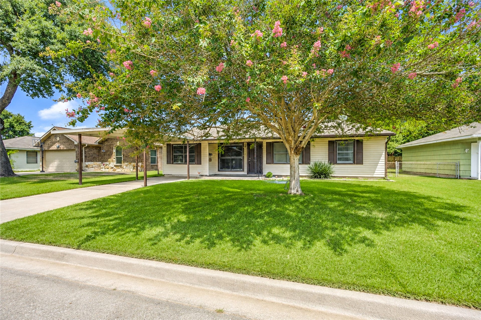 3205 Hays Street, Pasadena, TX 77503 3205 Hays Street, Pasadena, TX 77503