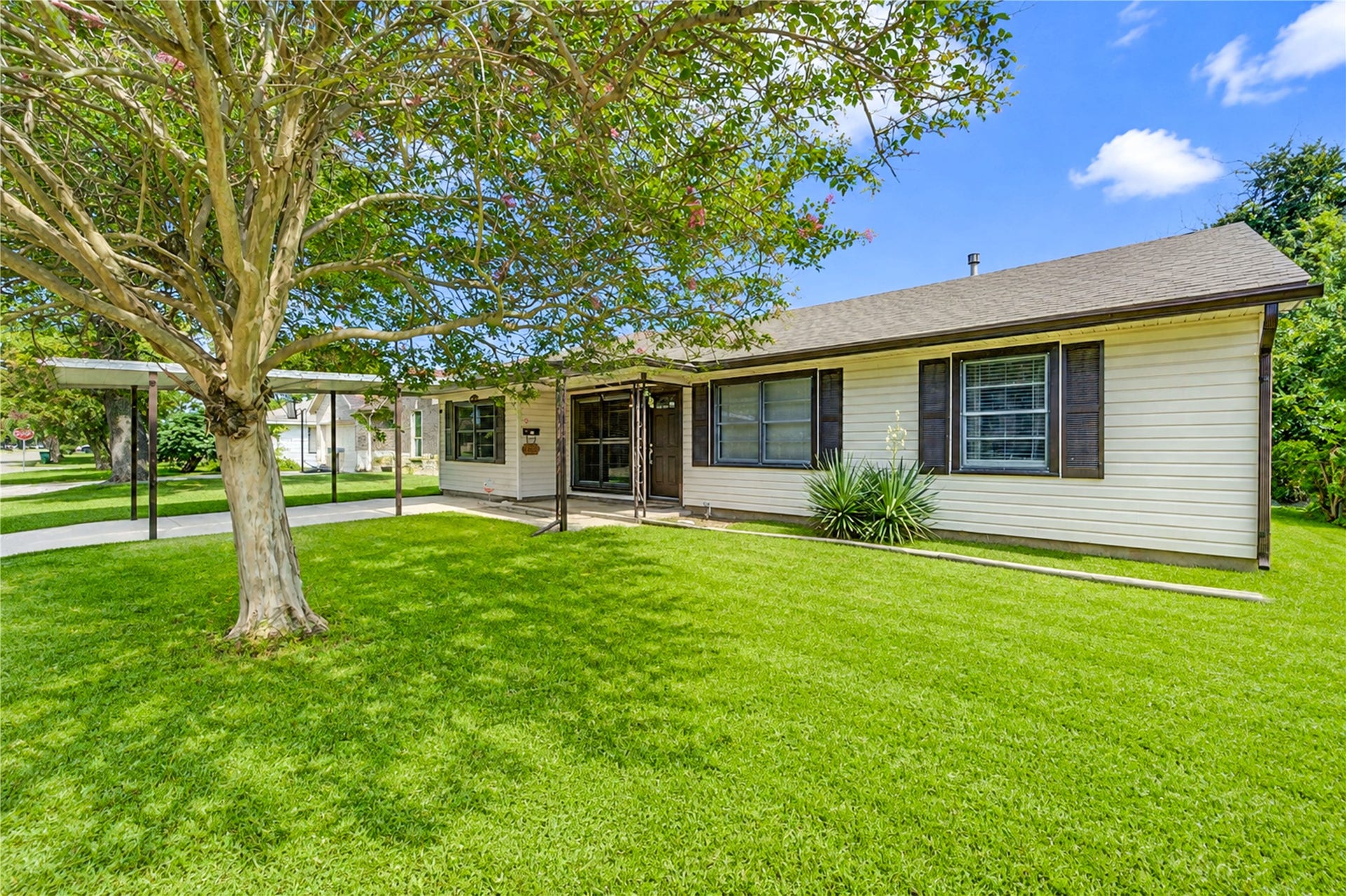 3205 Hays Street, Pasadena, TX 77503 3205 Hays Street, Pasadena, TX 77503