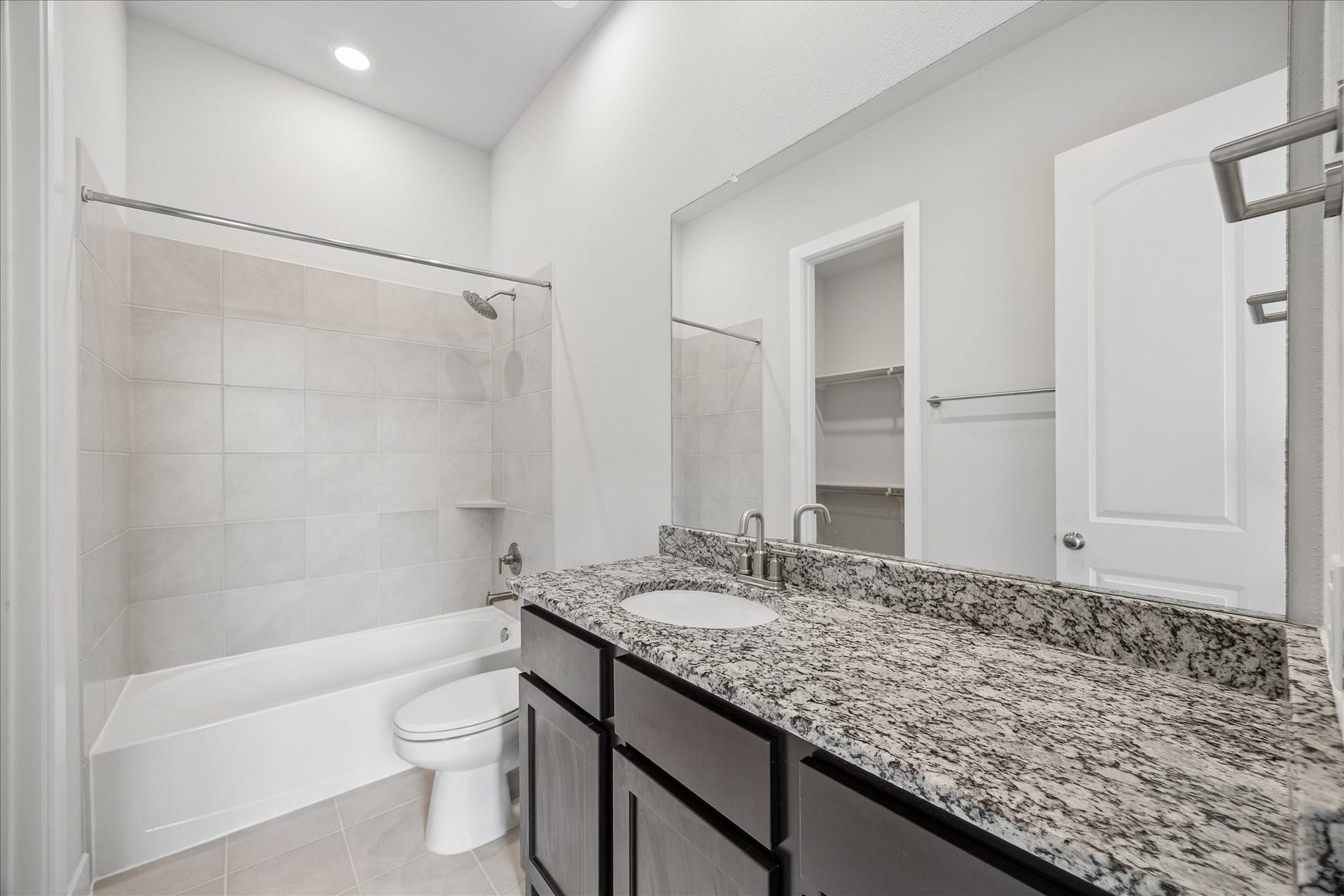 4606 Brazos Shores Drive, Sugar Land, TX 77479 4606 Brazos Shores Drive, Sugar Land, TX 77479