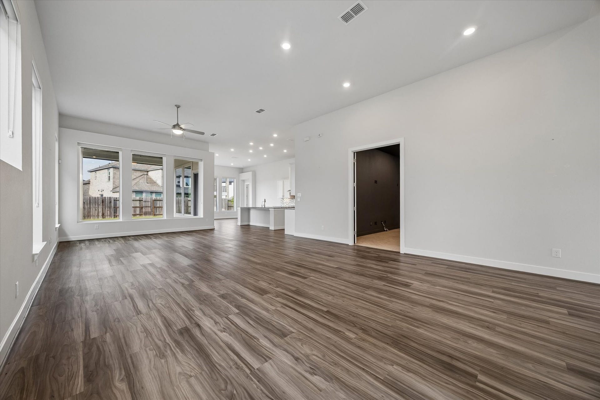 4606 Brazos Shores Drive, Sugar Land, TX 77479 4606 Brazos Shores Drive, Sugar Land, TX 77479