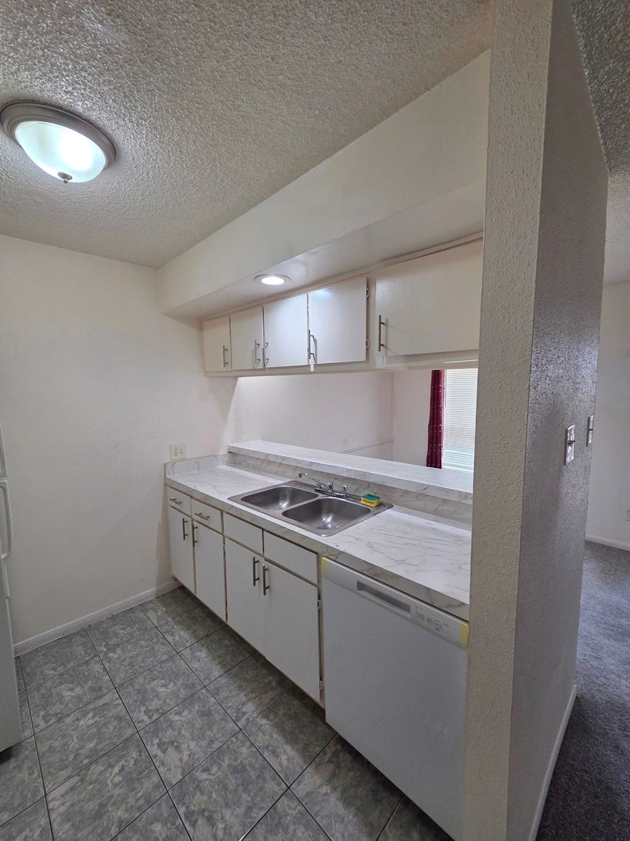 Property photo for 1516 Bay Area Boulevard, #B2, Houston, TX