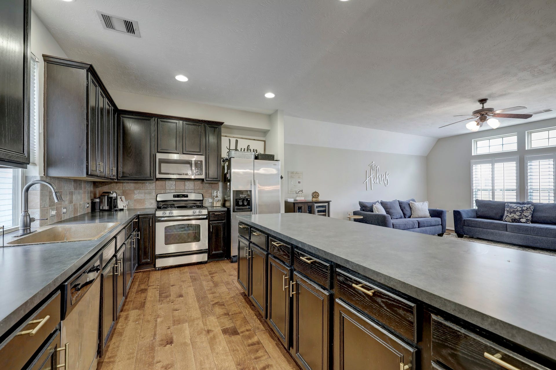 3323 Masters Point Drive, Houston, TX 77091