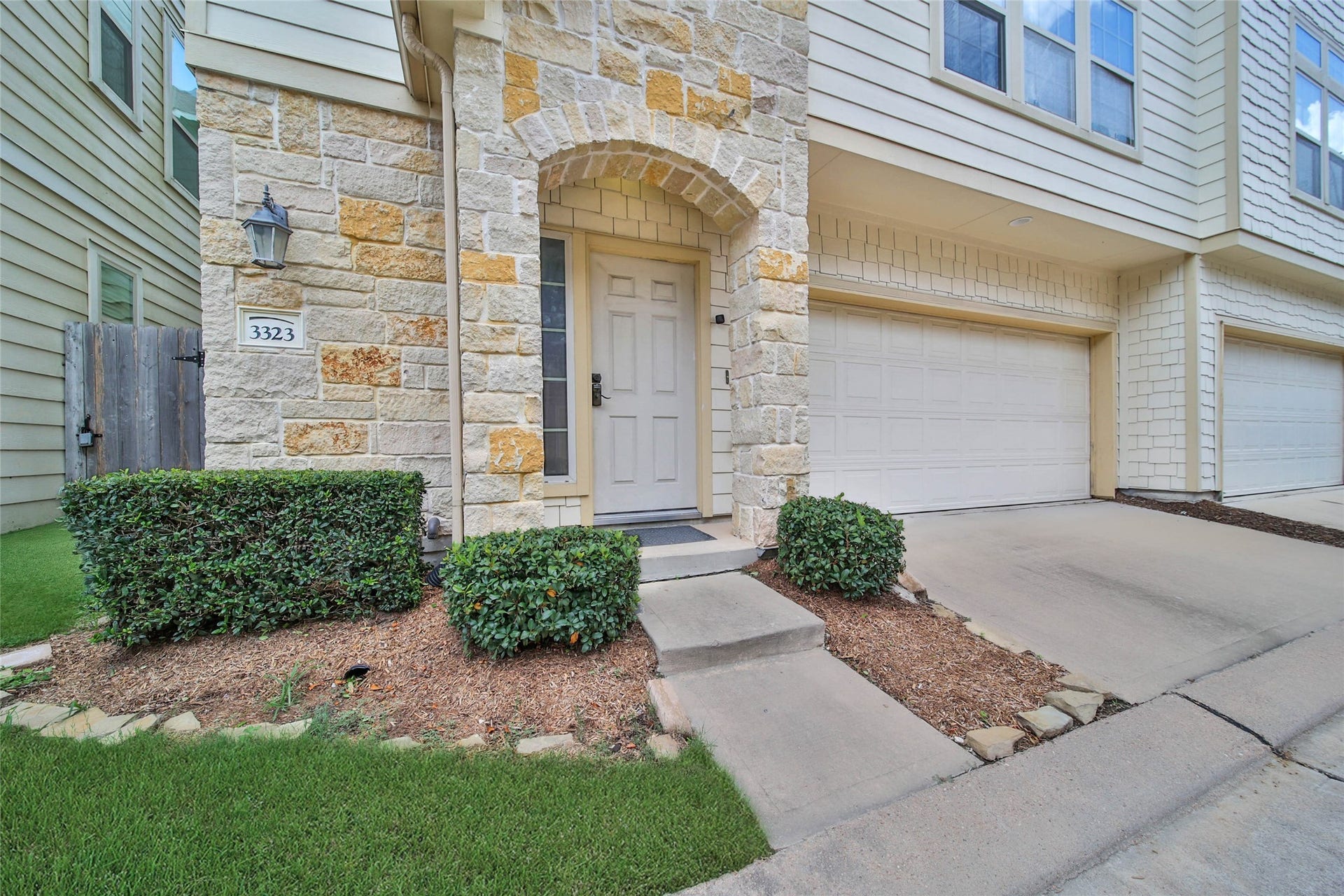 3323 Masters Point Drive, Houston, TX 77091