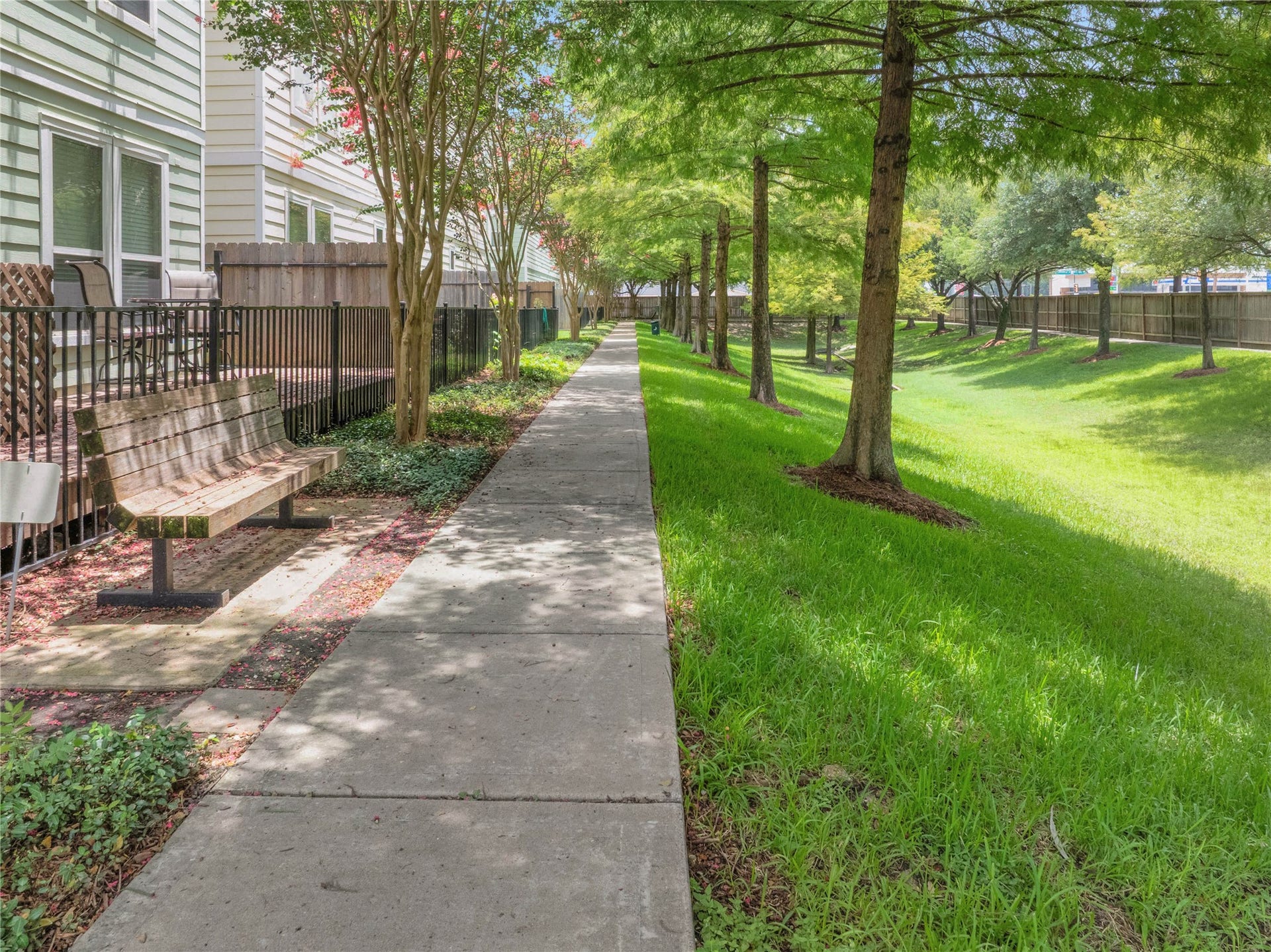 3323 Masters Point Drive, Houston, TX 77091