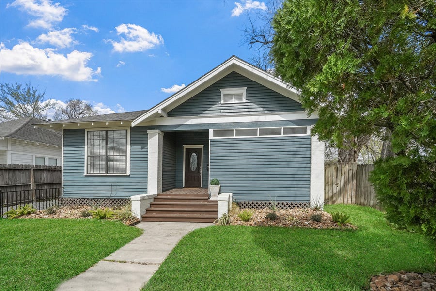 Property photo for 309 Pecore Street, Houston, TX