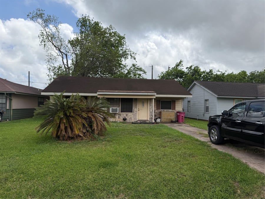 Property photo for 2029 N Avenue H, Freeport, TX