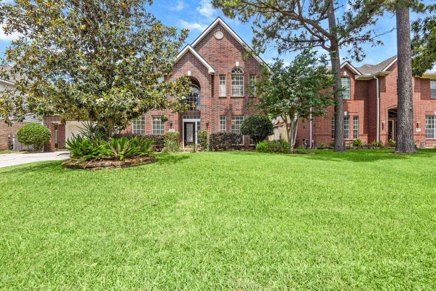 Property photo for 5111 Maple Hill Trail, Houston, TX