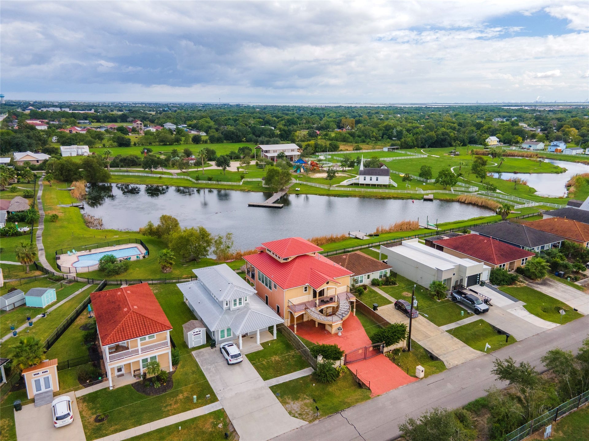 615 29th Street, San Leon, TX 77539 615 29th Street, San Leon, TX 77539