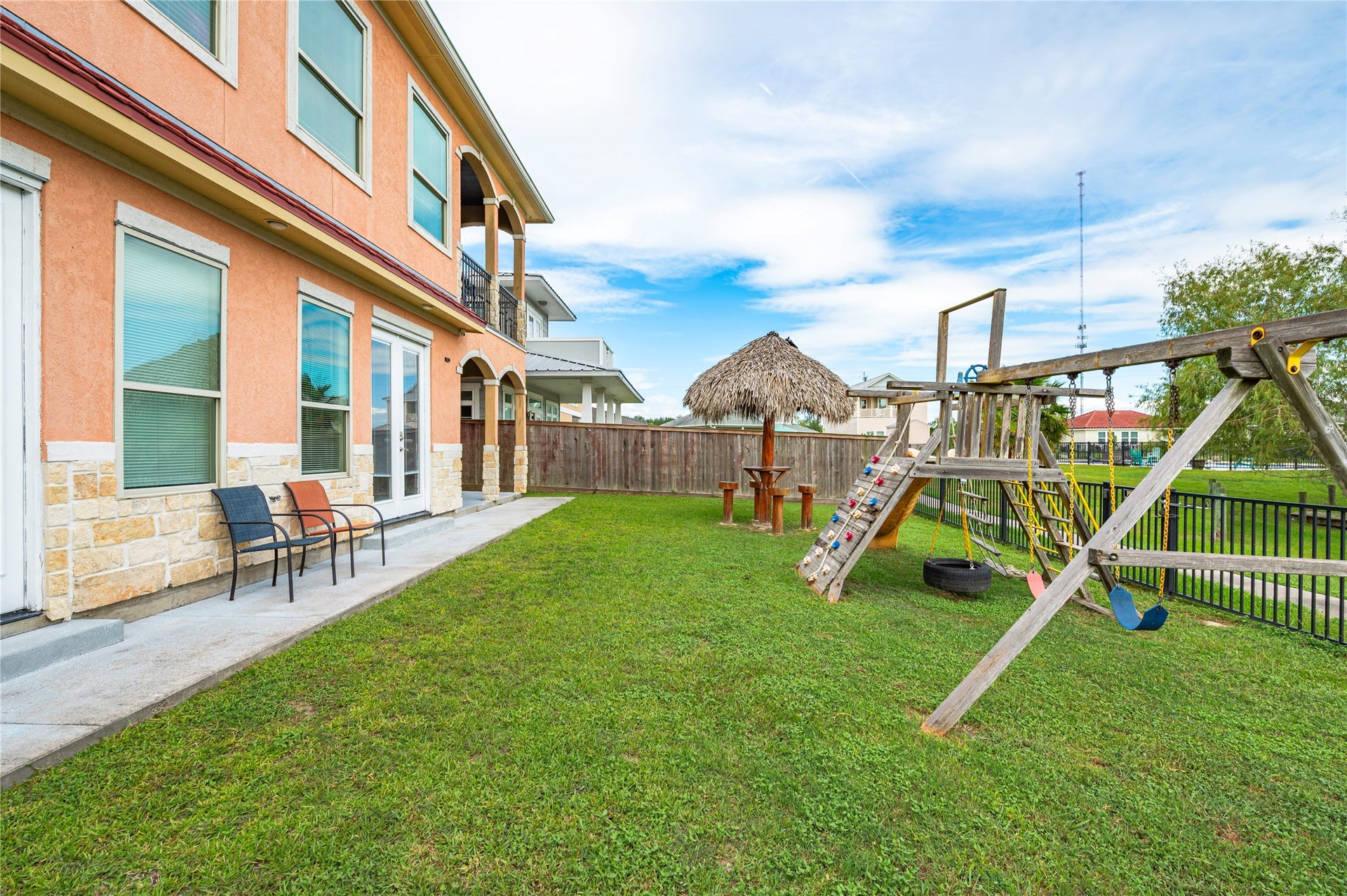 615 29th Street, San Leon, TX 77539 615 29th Street, San Leon, TX 77539