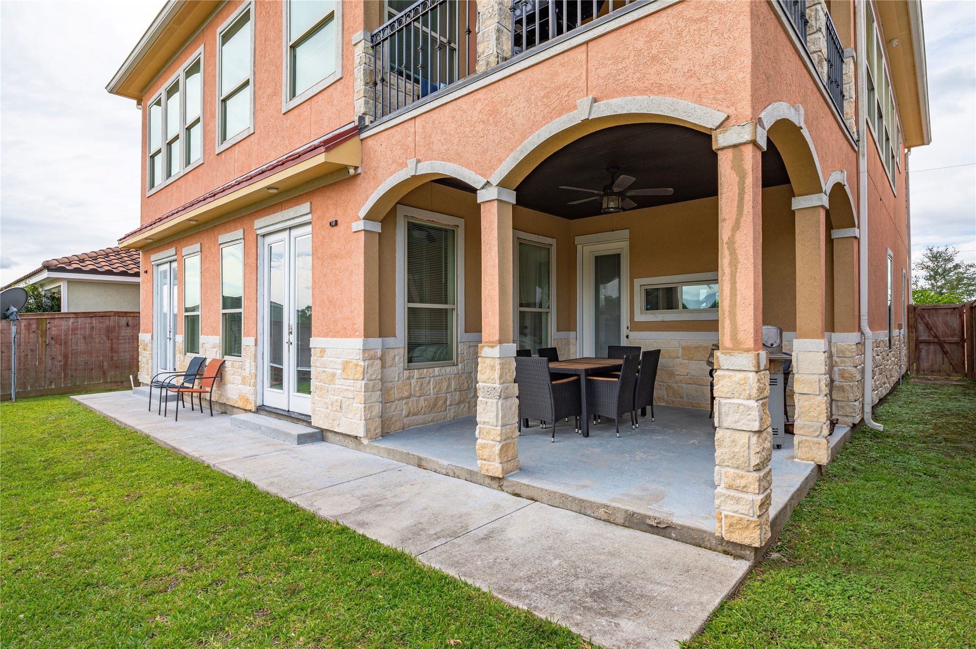 615 29th Street, San Leon, TX 77539 615 29th Street, San Leon, TX 77539