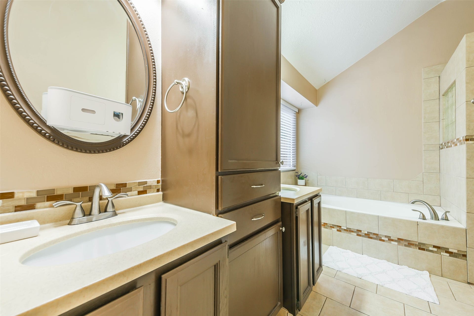 2002 Edinburg Avenue, League City, TX 77573 2002 Edinburg Avenue, League City, TX 77573