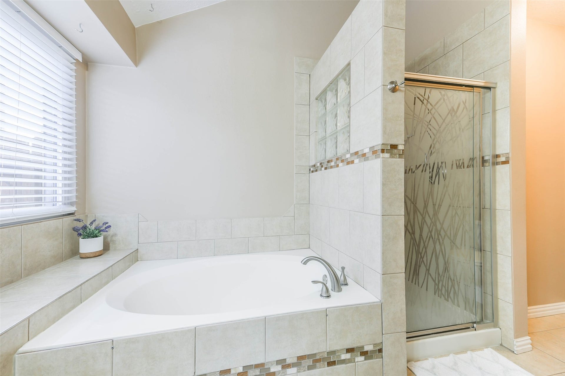 2002 Edinburg Avenue, League City, TX 77573 2002 Edinburg Avenue, League City, TX 77573