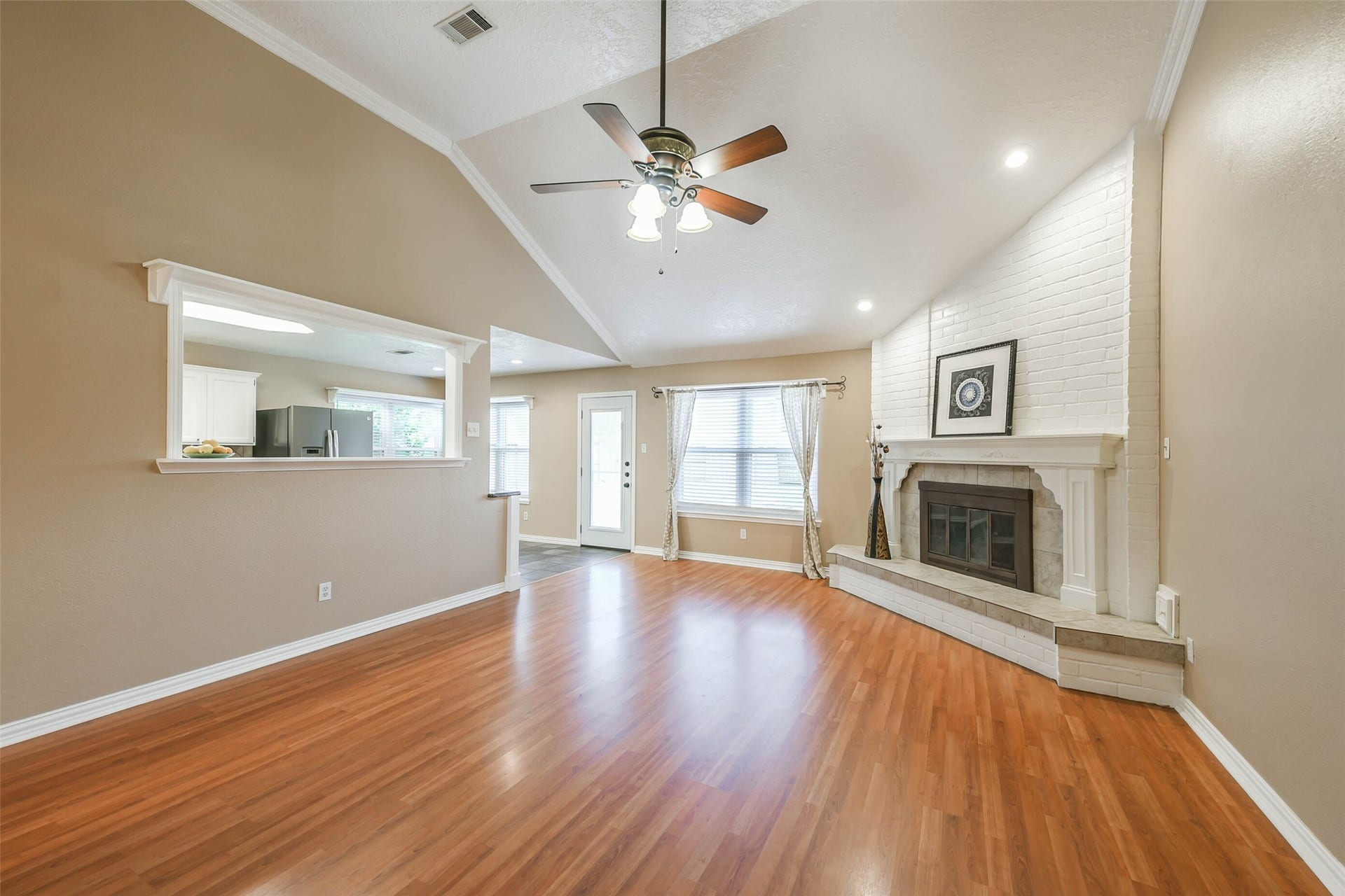 2002 Edinburg Avenue, League City, TX 77573 2002 Edinburg Avenue, League City, TX 77573