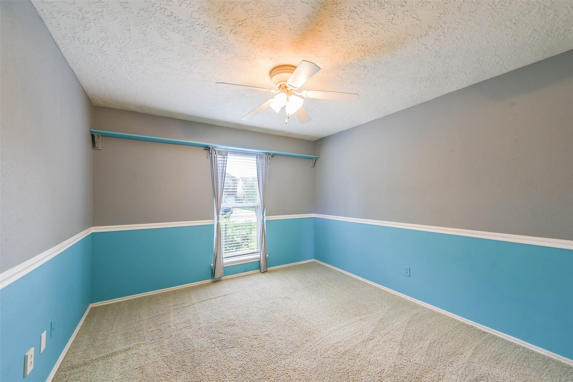 2002 Edinburg Avenue, League City, TX 77573 2002 Edinburg Avenue, League City, TX 77573