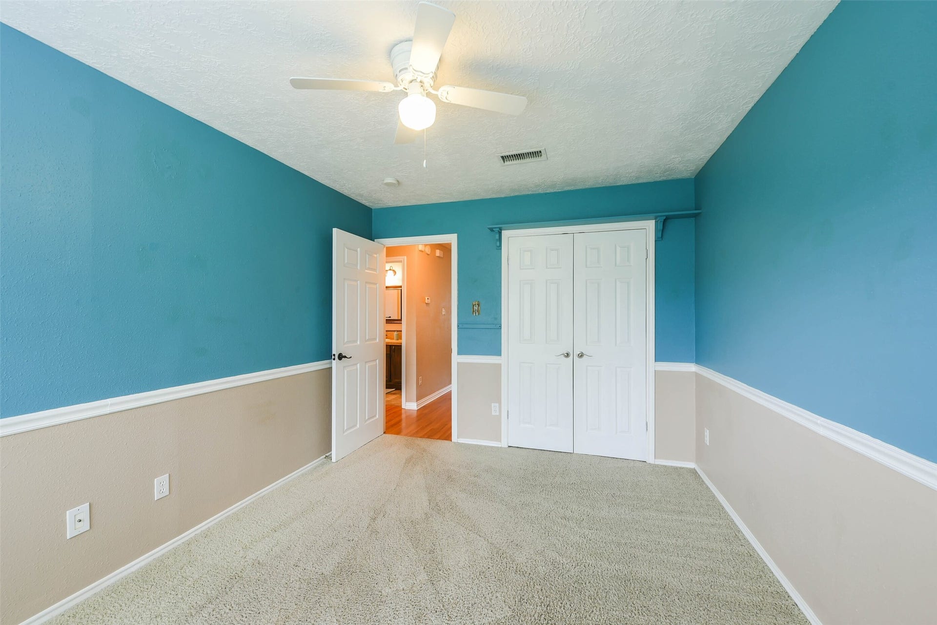 2002 Edinburg Avenue, League City, TX 77573 2002 Edinburg Avenue, League City, TX 77573