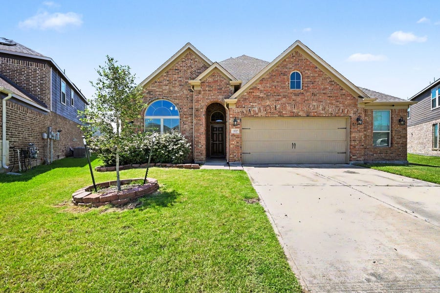 Property photo for 23727 Subalpine Fir Lane, Katy, TX