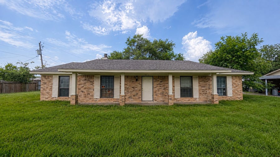 Property photo for 3410 Illinois Street, Fresno, TX
