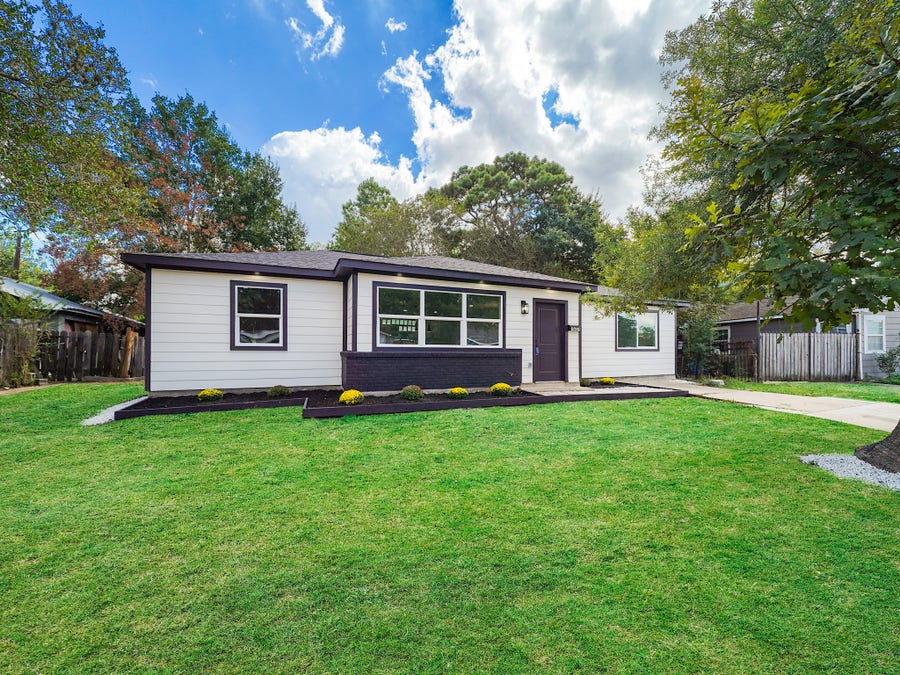 Property photo for 1619 Bearle Street, Pasadena, TX