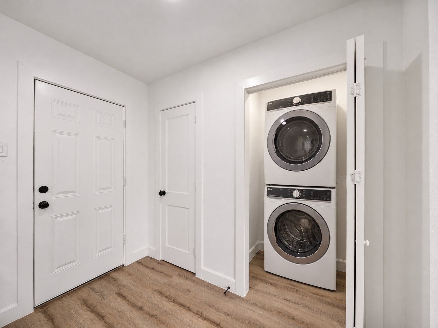 1619 Bearle Street, Pasadena, TX 77506 virtual staging
