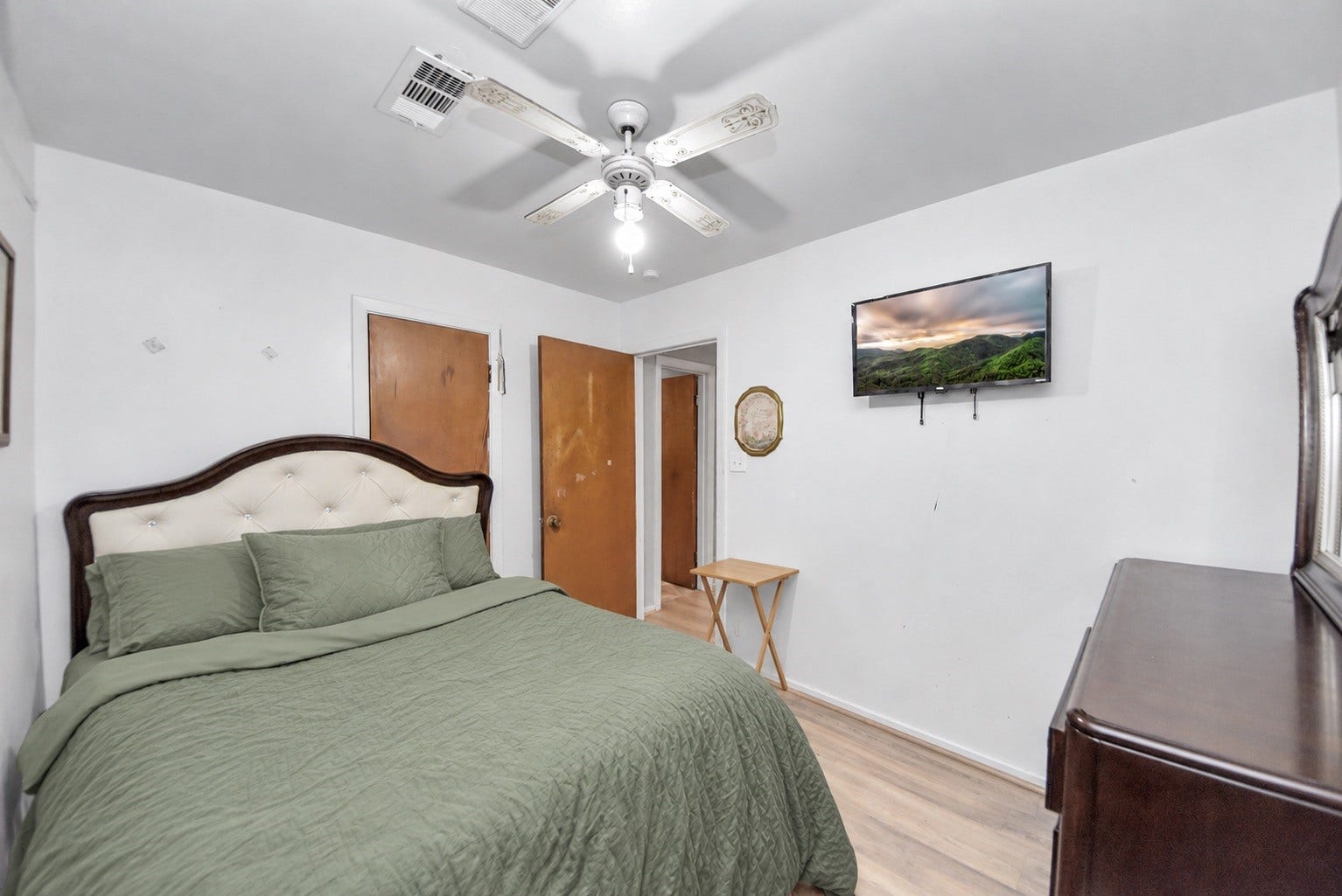 5846 Hirondel Street, Houston, TX 77033