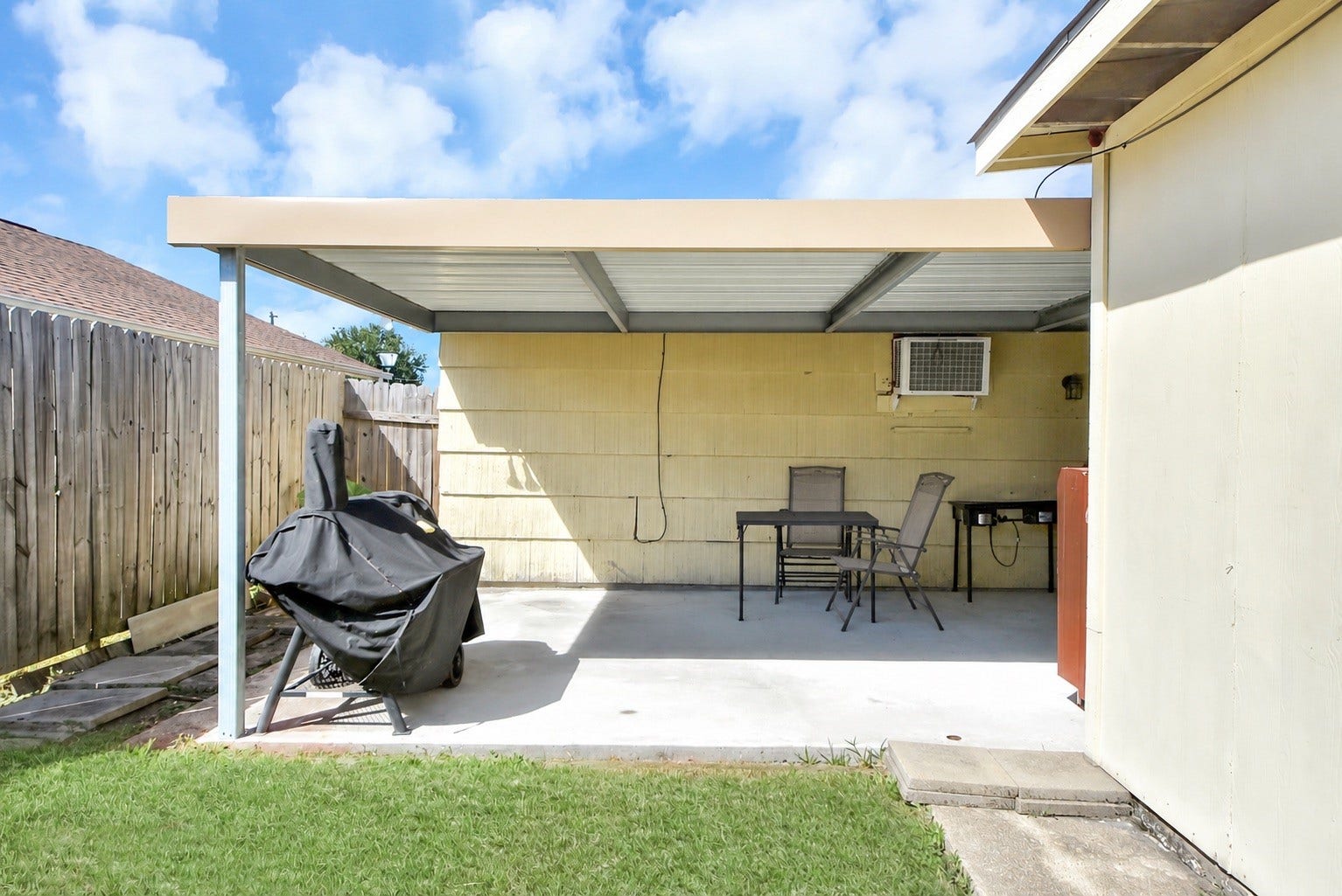 5846 Hirondel Street, Houston, TX 77033