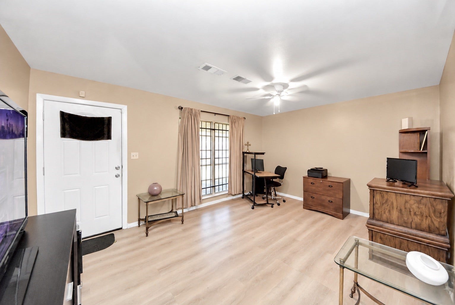 5846 Hirondel Street, Houston, TX 77033