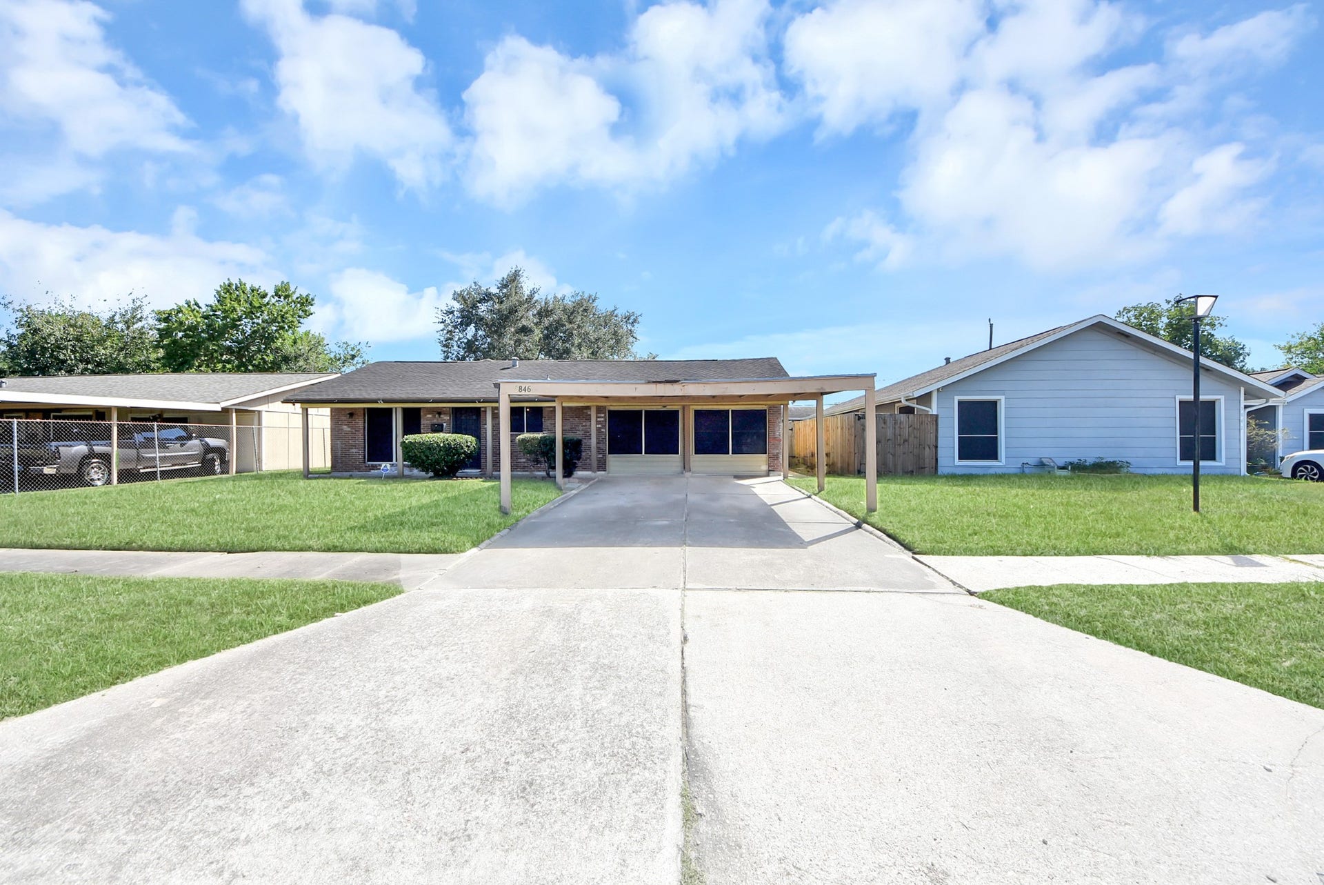 5846 Hirondel Street, Houston, TX 77033