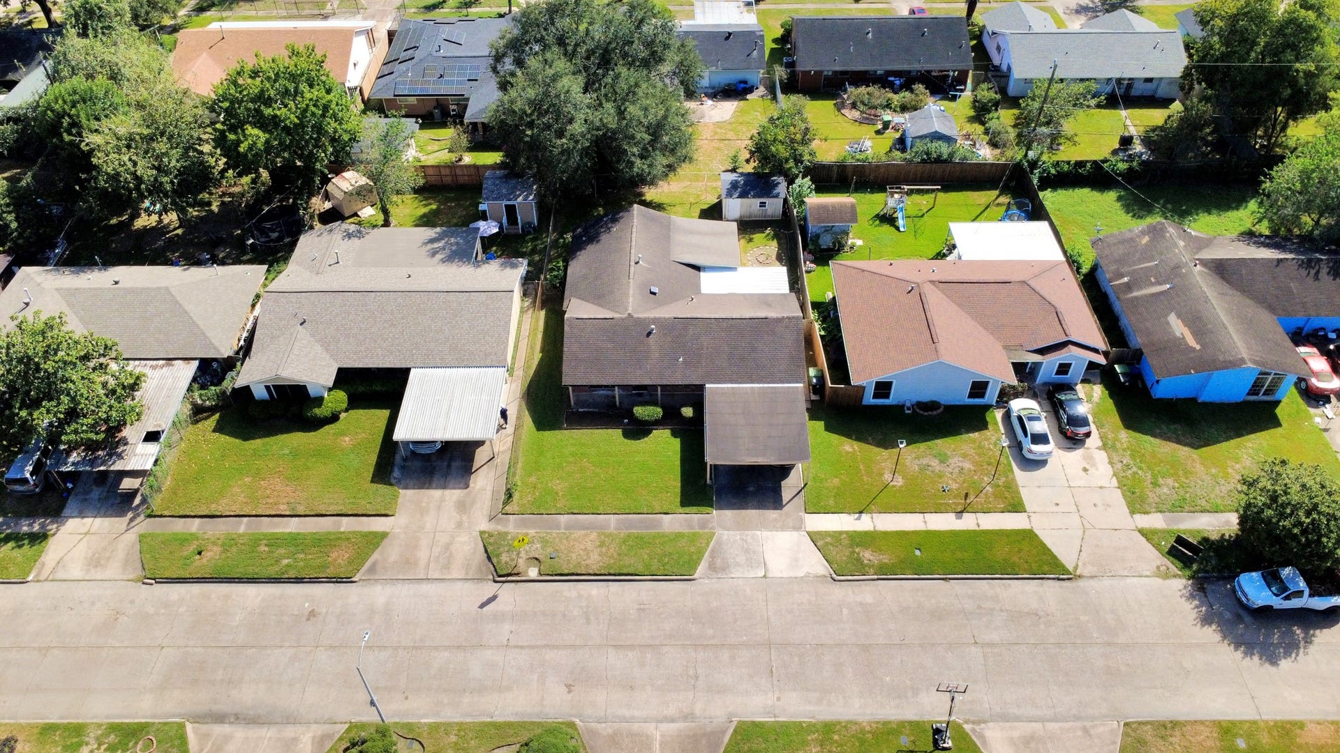 5846 Hirondel Street, Houston, TX 77033
