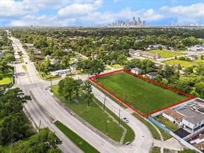 Property photo for 4013 Hirsch Road, Houston, TX