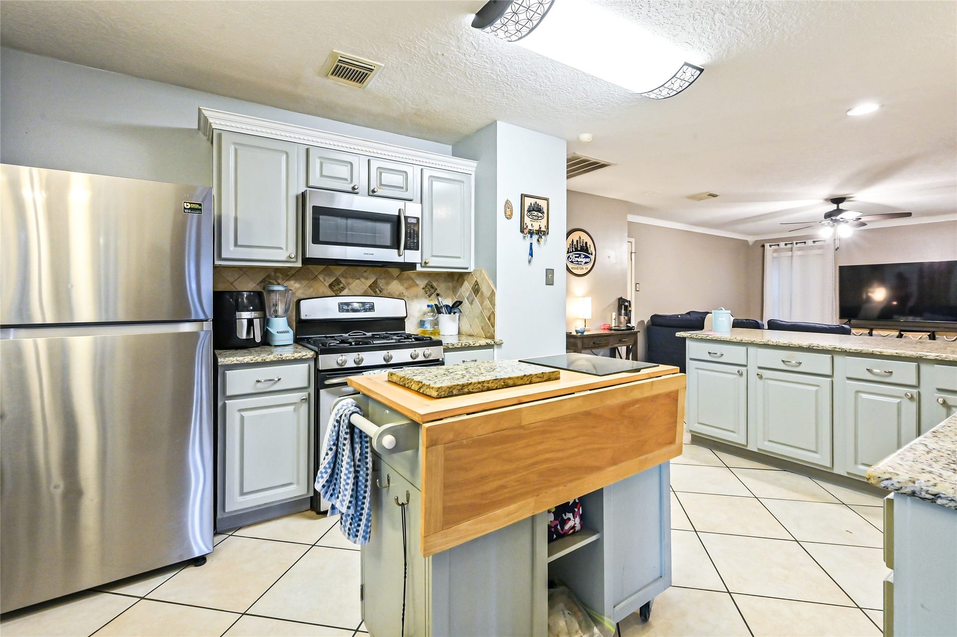 18911 Sandia Pines Drive, Humble, TX 77346 18911 Sandia Pines Drive, Humble, TX 77346